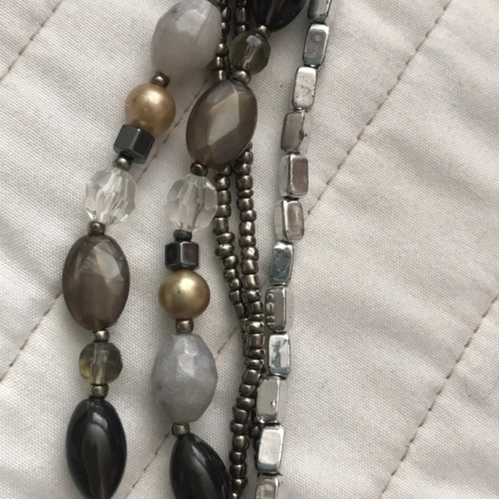 Costume jewelry necklace